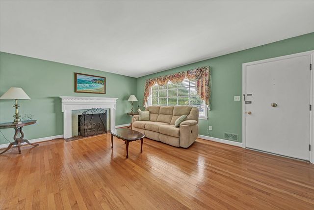3320 Melody AVE, Roanoke, VA 24018