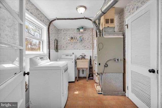 626 FAY ANN DR, Blackwood, NJ 08012