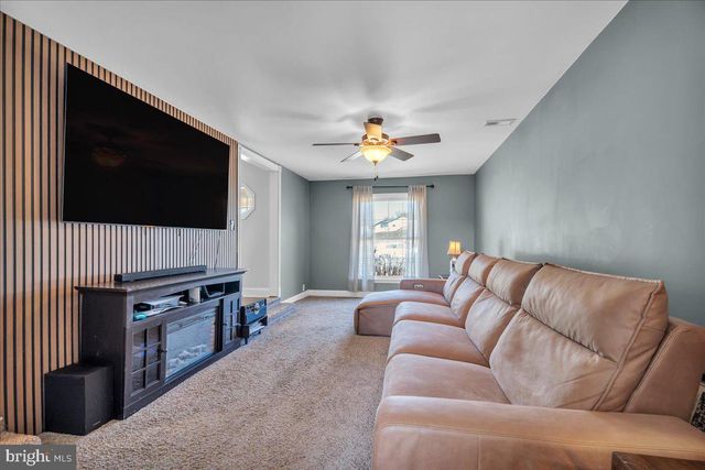 626 FAY ANN DR, Blackwood, NJ 08012