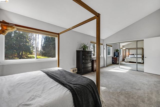 407 Vista Heights Rd, El Cerrito, CA 94530
