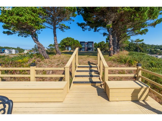 409 Jackson Street, Port Orford, OR 97465
