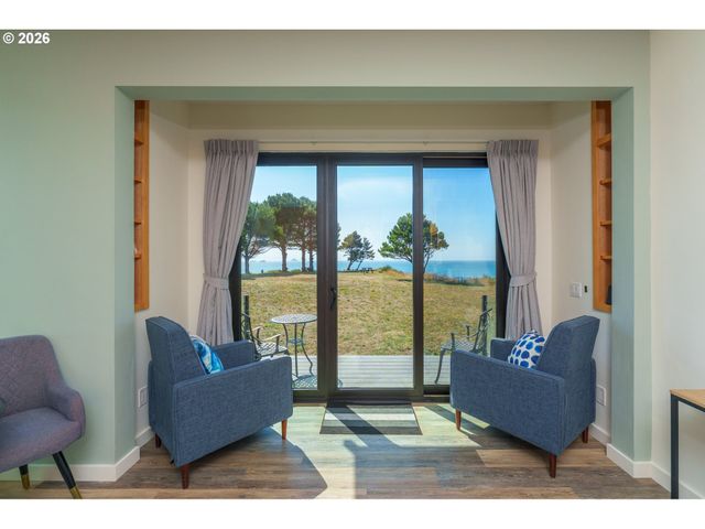 409 Jackson Street, Port Orford, OR 97465