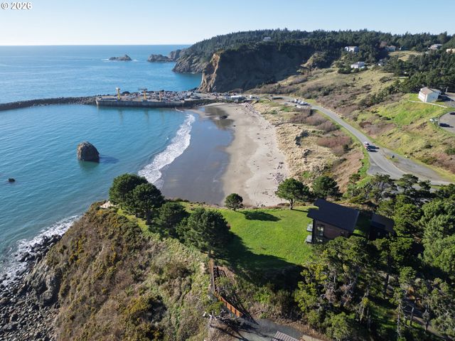 409 Jackson Street, Port Orford, OR 97465