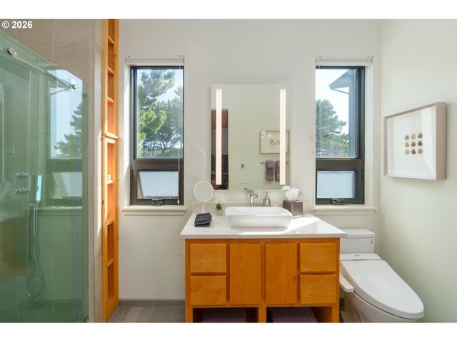 409 Jackson Street, Port Orford, OR 97465