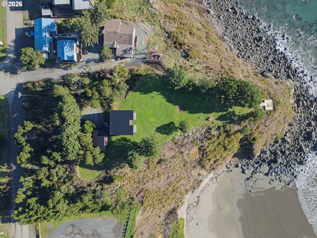409 Jackson Street, Port Orford, OR 97465