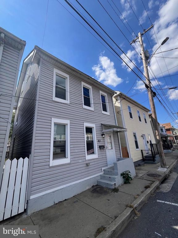 421 SALEM AVE, Hagerstown, MD 21740