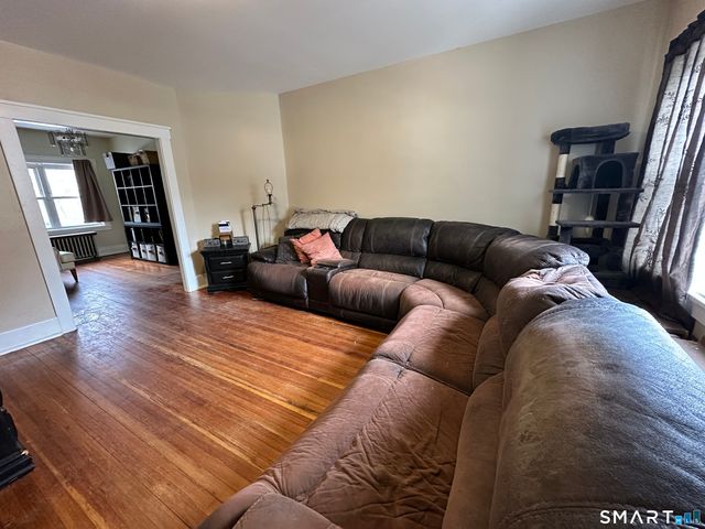 27 Ives Street, Waterbury, CT 06704