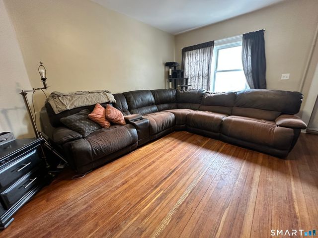 27 Ives Street, Waterbury, CT 06704