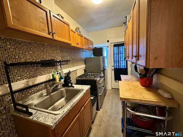 27 Ives Street, Waterbury, CT 06704