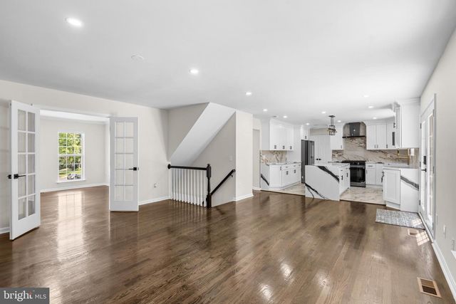 4925 FRISHMAN CT, Woodbridge, VA 22193