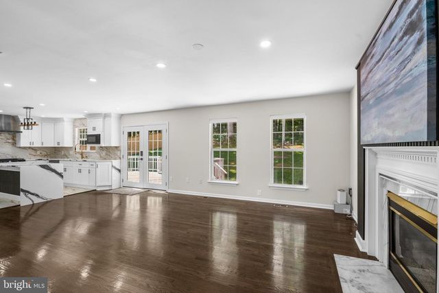 4925 FRISHMAN CT, Woodbridge, VA 22193
