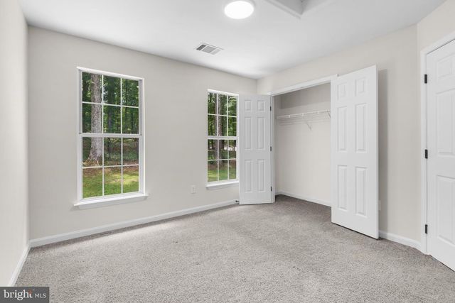 4925 FRISHMAN CT, Woodbridge, VA 22193