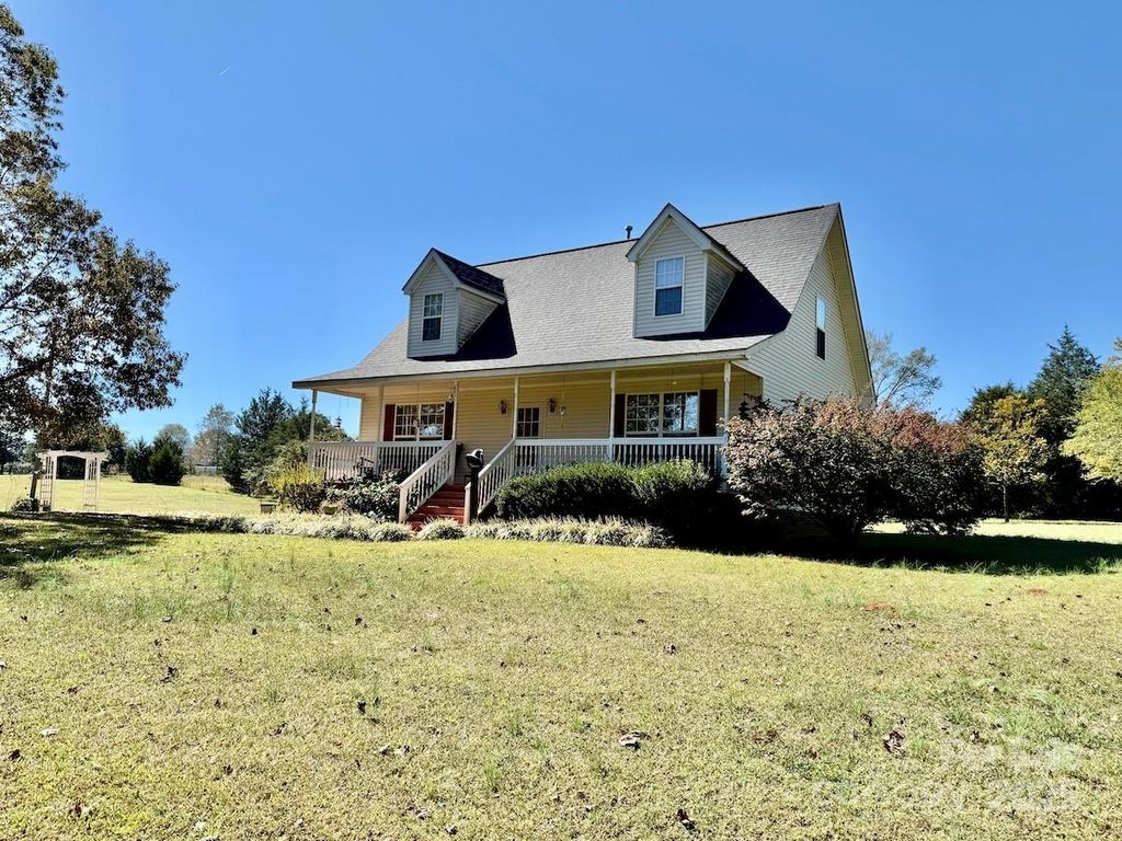 1054 Sandy Springs Road, Rutherfordton, NC 28139