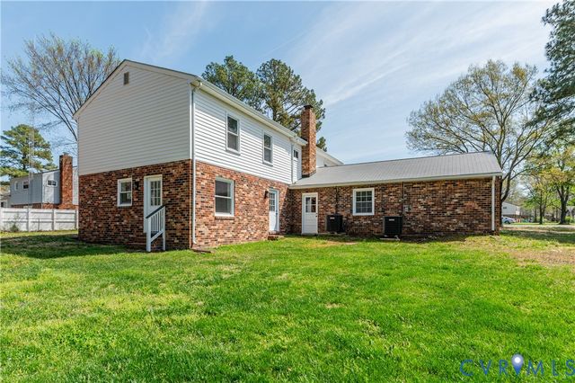 10900 London Dr, Glen Allen, VA 23060