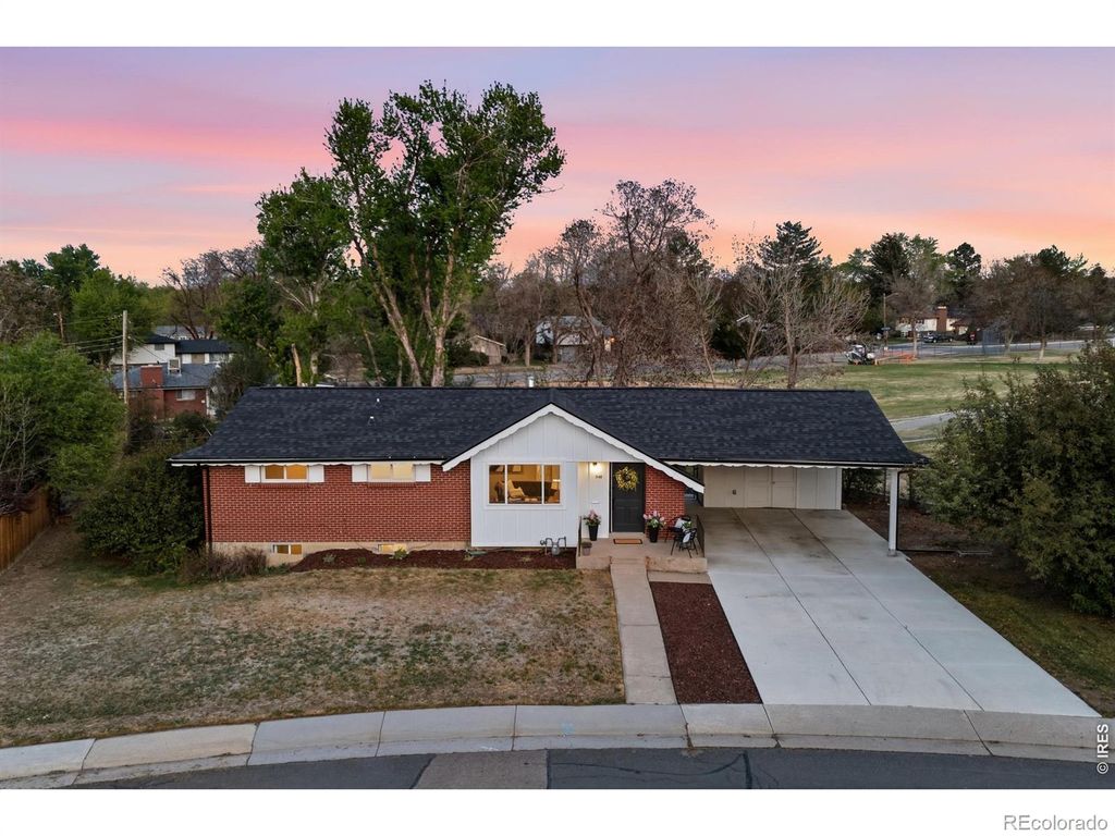 3148 E Maplewood Avenue E, Centennial, CO 80121