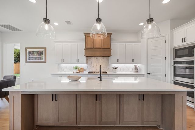 1914 Benedetto Way, Mclendon Chisholm, TX 75032