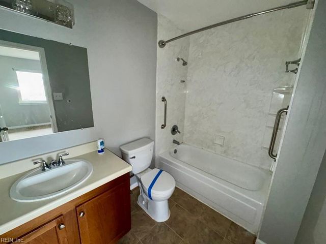 153 Greendale RD, Virginia Beach, VA 23452