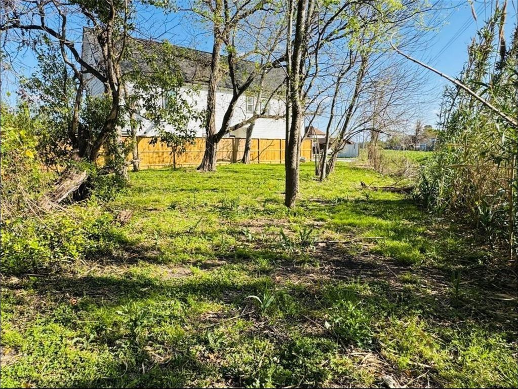 0 Dayton, Houston, TX 77012