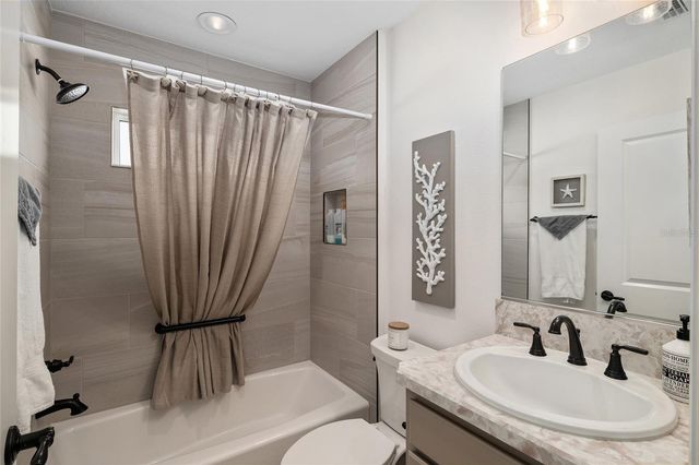 986 DAVEY LANE, The Villages, FL 32163