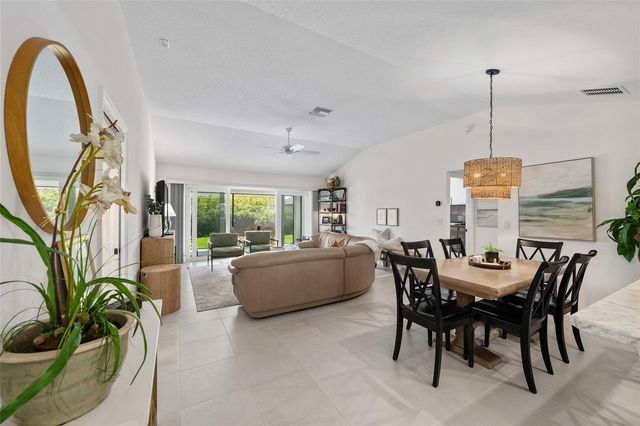 986 DAVEY LANE, The Villages, FL 32163