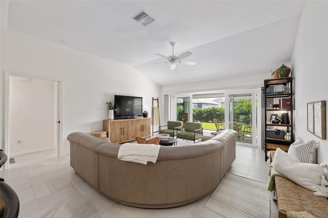 986 DAVEY LANE, The Villages, FL 32163