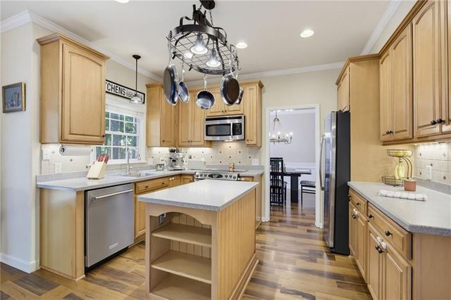1100 Arya Drive, Roswell, GA 30076