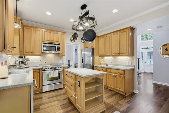 1100 Arya Drive, Roswell, GA 30076