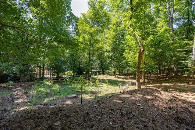 1100 Arya Drive, Roswell, GA 30076