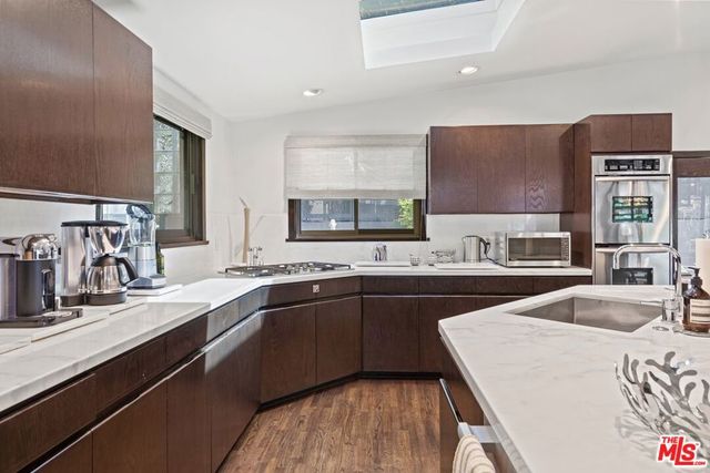 31833 Sea Level Drive, Malibu, CA 90265