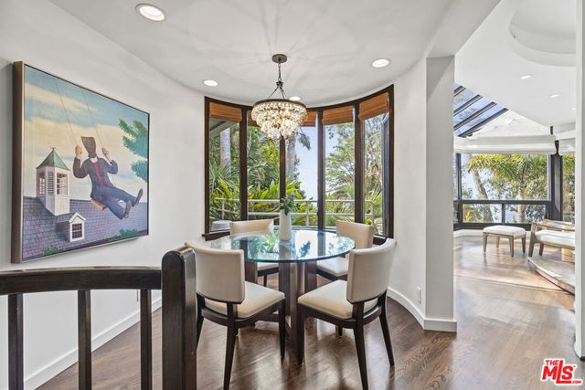 31833 Sea Level Drive, Malibu, CA 90265