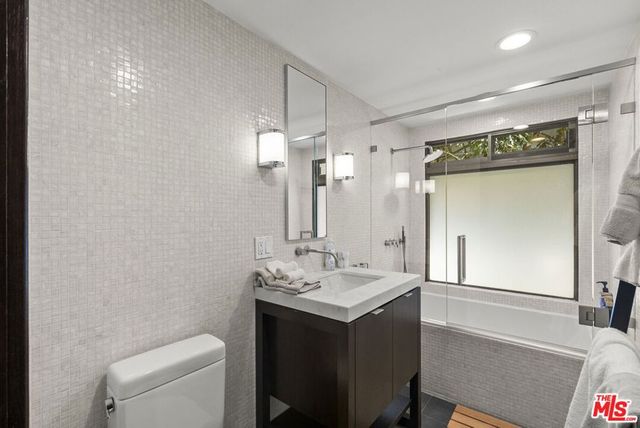 31833 Sea Level Drive, Malibu, CA 90265