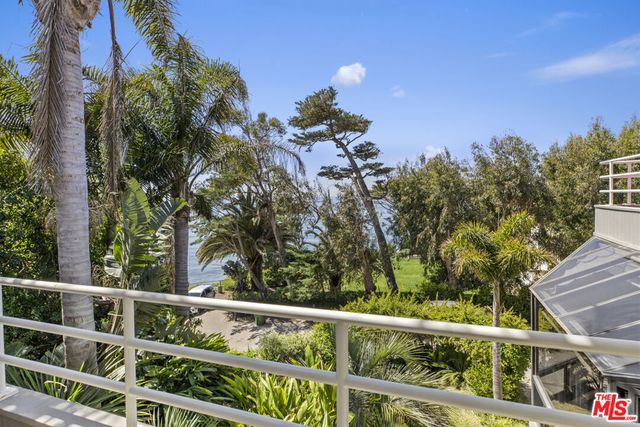 31833 Sea Level Drive, Malibu, CA 90265