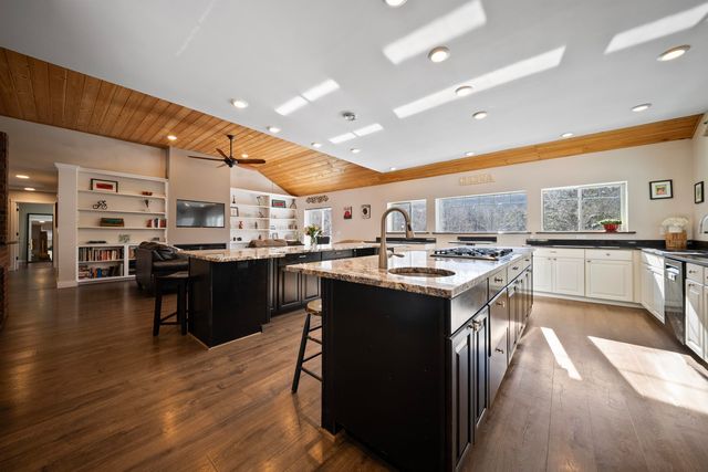 15 Churchill Way, Lebanon, NH 03766