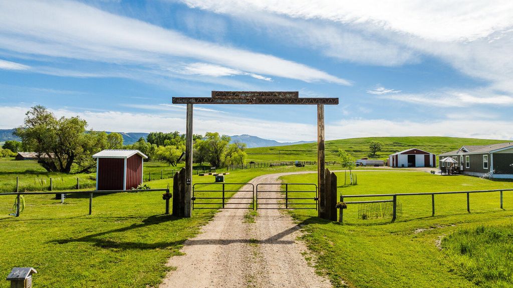29 Meade Creek Road, Sheridan, WY 82801 photo 3