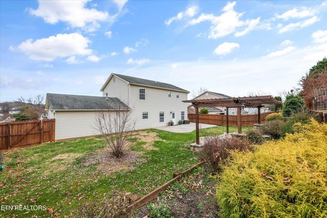 1019 Janes Meadow Rd, Knoxville, TN 37932