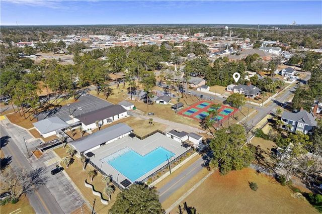 286 S Wayne Street, Jesup, GA 31546