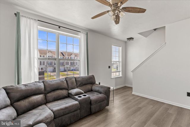 1245 KNOB RUN, York, PA 17408