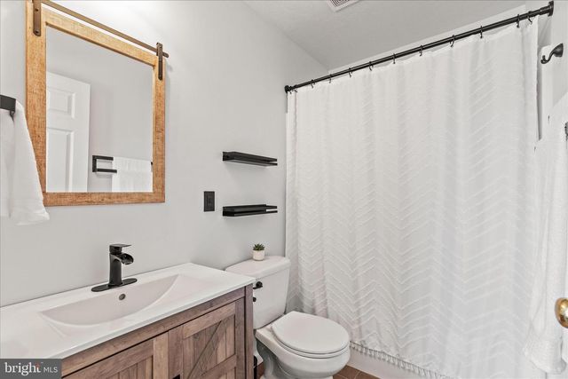 1245 KNOB RUN, York, PA 17408