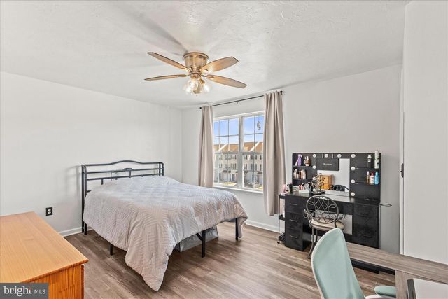 1245 KNOB RUN, York, PA 17408