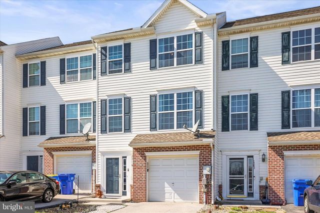 1245 KNOB RUN, York, PA 17408