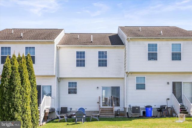 1245 KNOB RUN, York, PA 17408