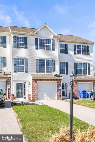 1245 KNOB RUN, York, PA 17408