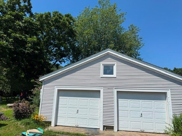 2447 Division Road, East Greenwich, RI 02818