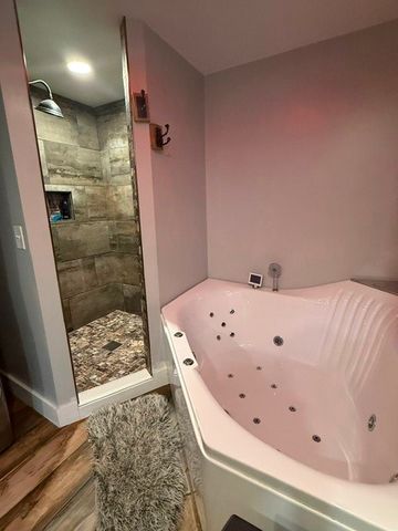 2447 Division Road, East Greenwich, RI 02818