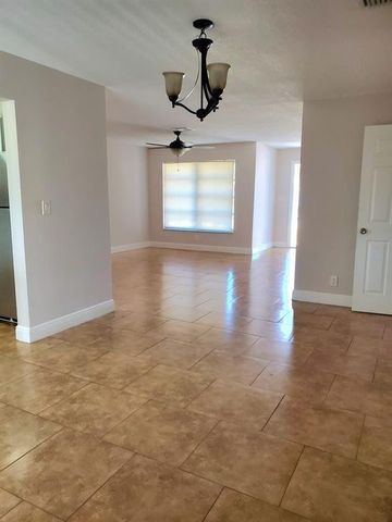 4440 NW 19th Terrace, Oakland Park, FL 33309