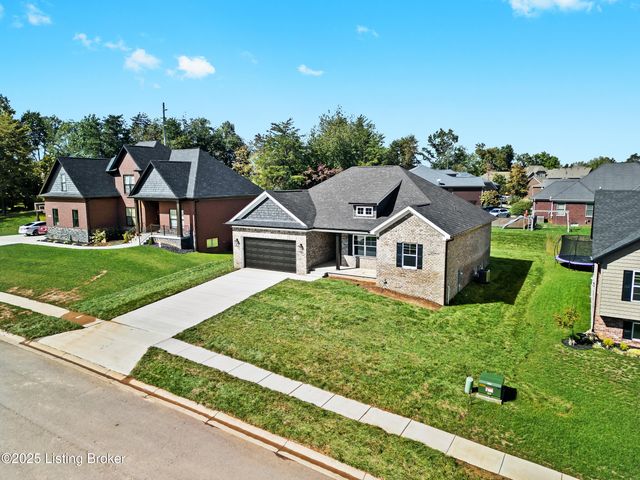 136 Wooded Glen Dr, Mt Washington, KY 40047