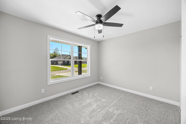 136 Wooded Glen Dr, Mt Washington, KY 40047