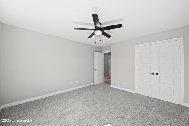 136 Wooded Glen Dr, Mt Washington, KY 40047