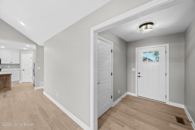 136 Wooded Glen Dr, Mt Washington, KY 40047