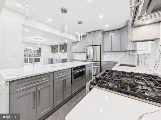 820 E OLDTOWN RD, Cumberland, MD 21502